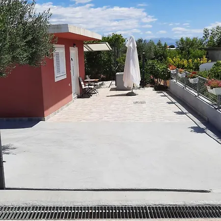 Apartmán With Parking Space Seget Donji, - 23533 Trogir