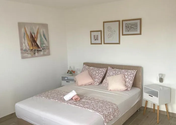 With Parking Space Seget Donji, - 23533 Apartman